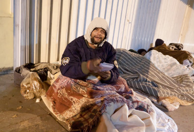 JOHN PARRA'S FOUNDATION AND NLM GIVE HOT CHOCOLATE AND QUILTS TO THE HOMELESS!! ON 12-13-10