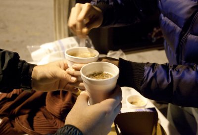 JOHN PARRA'S FOUNDATION AND NLM GIVE HOT CHOCOLATE AND BREAD TO THE HOMELESS!! on 12-27-10