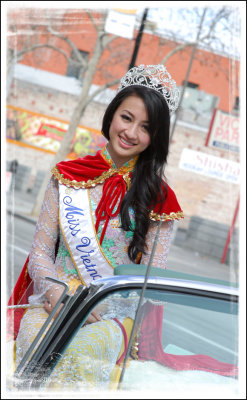 Hoa hau ao dai Bac Cali 2009