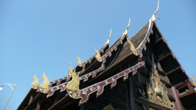 Wat Phan Tao, an all teak temple, was decorated with mother of pearl.