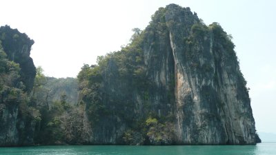 and more limestone cliffs.