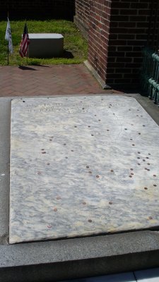 Ben Franklin's grave (a penny saved is a penny earned.)