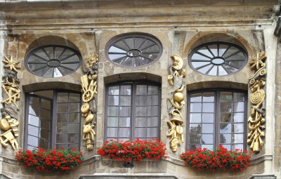 112-Brussels Windows.JPG