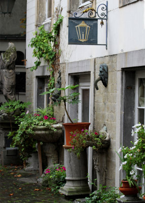 82-Brugge Alley Entrance.JPG
