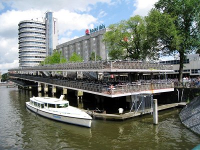 Bicycle parking garage