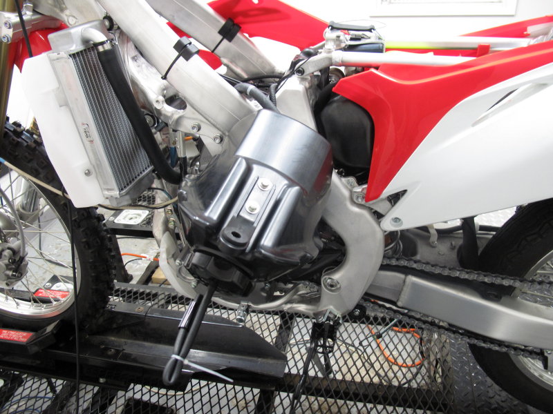 CRF250R Fuel Tank Held by Tether