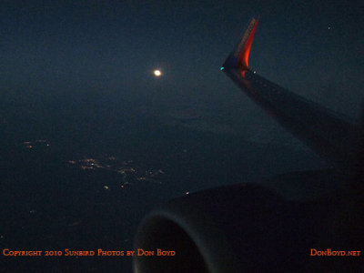 Harvest Moon rising as viewed from Southwest flight #2380 from FLL to BNA aviation stock photo #3817