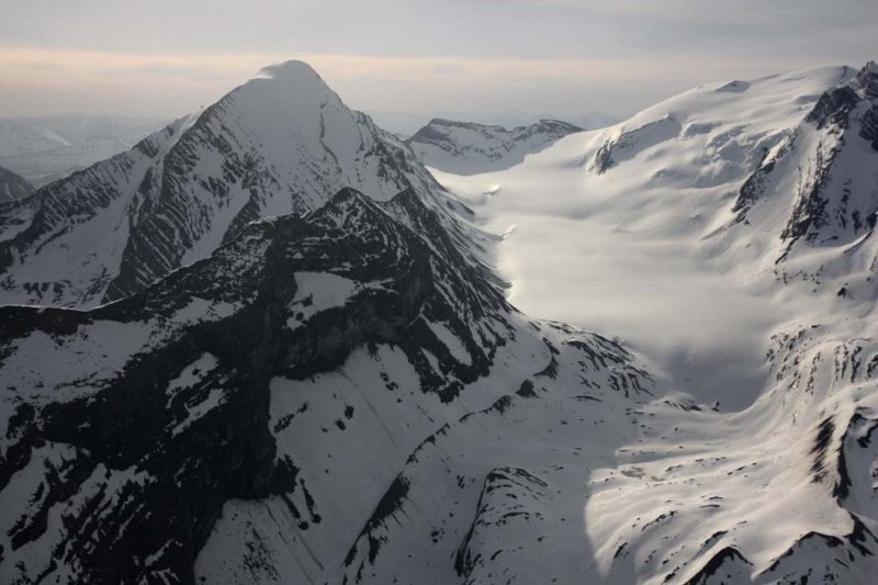 Pearson, W Face & Unnamed Glacier <br> (Kakwa051708-_856.jpg)