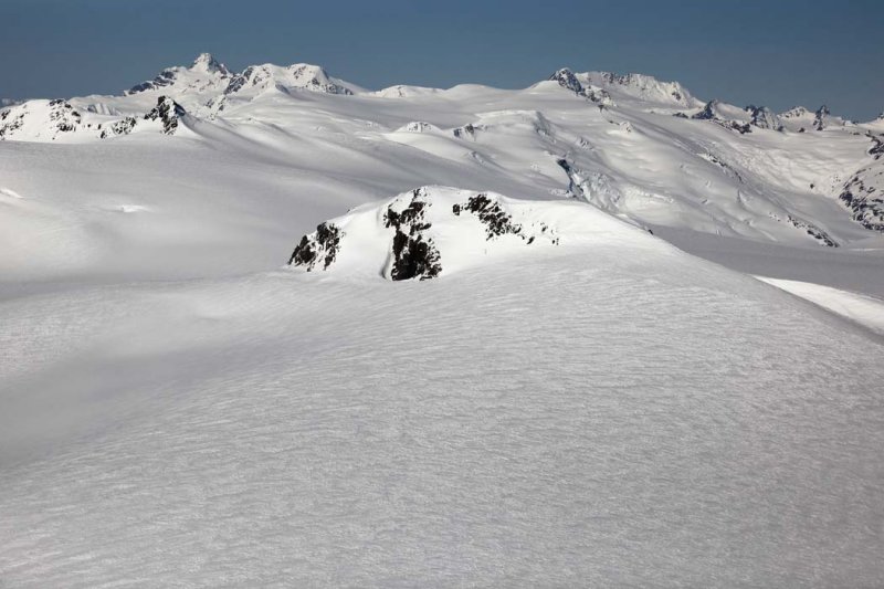 Andrei Icefield:  View SW To Big Mt & Mt Robertson <br> (AndreiScud042909--_141.jpg)