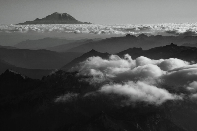 Mt Rainier & The Central Cascade Range <br> (Rainier082309-_08.jpg)