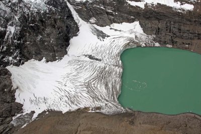 Lake Of The Hanging Glaciers  (FarnhamGp090808-_188.jpg)