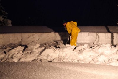 Shoveling 'Woodshed' Roof Snow  (ChristmasSnow-122608-160.jpg)