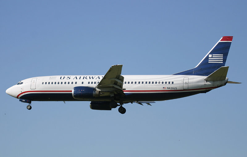 US 737-400 in new color scheme, Oct 2008