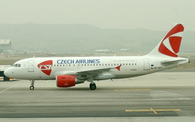 Czech airlines' brand new A-319 at MAD