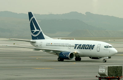 Tarom B-737-300 arriving in MAD from Bucarest