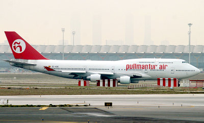 Pullmantur Air B-747-400 at MAD