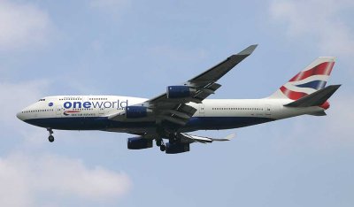 BA's 747-400 wearing advertising One World alliance, LHR, June 2009