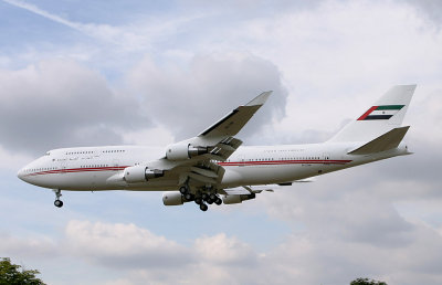 Emirati government 747-400 seconds from landing on LHR 27L