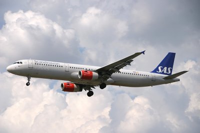 SAS A-321 moments from LHR 27L