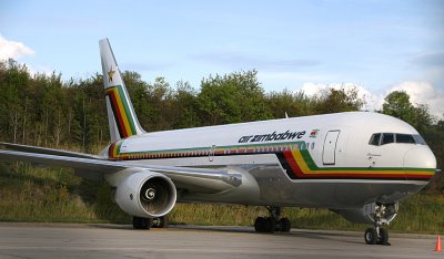 Air Zimbabwe's 767-300 carrying President Robert Mugabe to attend UN General Assembly, Sept 2009