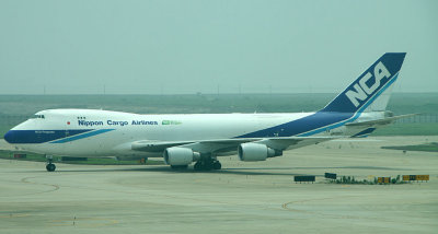 Nippon Cargo B-747-400 in PVG