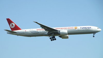 Turkish B-777-300 in Manchester United special livery