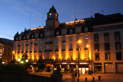Grand Hotel Oslo at dusk