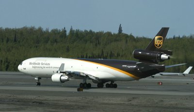 UPS MD-11 approaching runway, ANC, May, 2008