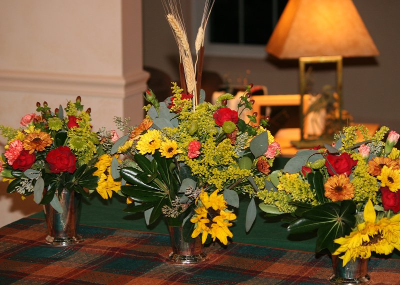 I went to Brookside Gardens to make centerpieces from a variety of flowers