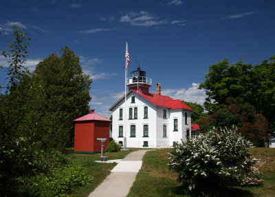 While Howard checked out a casino in Suttons Bay, I went to nearby Leelanau State Park to see the Traverse Bay lighthouse.