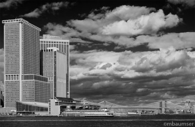 New York East River In Black and White