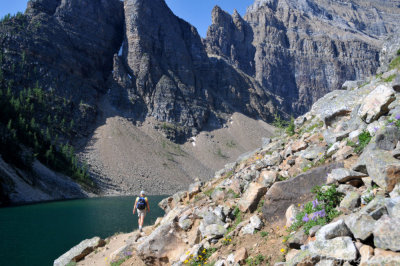 Circling around Lake Agnes