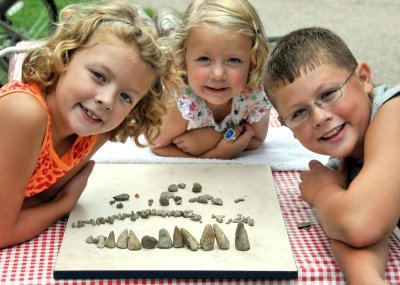 Holthaus Kids with their fossil finds.