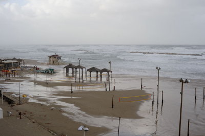 Storm hits Tel Aviv beach