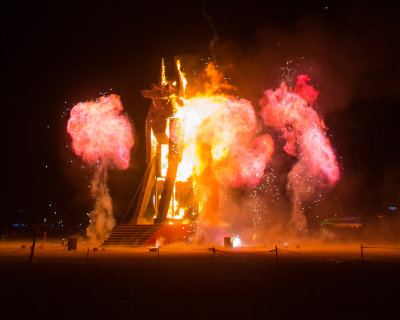 2012_Burning_Man_Anubis_Burn
