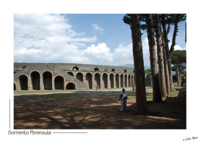 _D2B0809 - Pompeii-ampitheatre.jpg