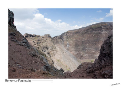 _D2B0875 - Vesuvius - see shack and people top left for scale.jpg