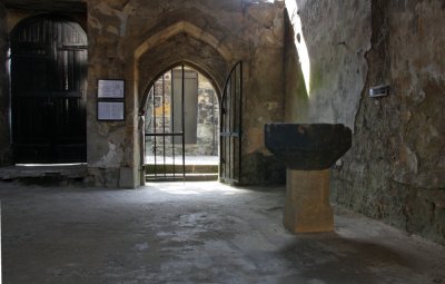 Skipton Castle Chapel.JPG