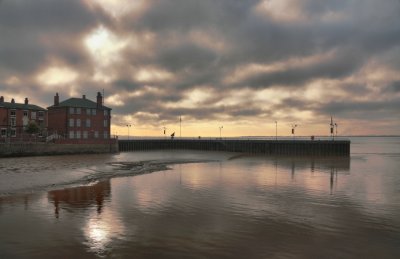 Hull marina 12-9-9 001.JPG