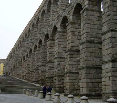 the famous gigantic aqueduct