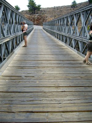 walking on the bridge.. kinda unnerving