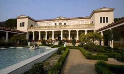 8127gettyvilla.jpg