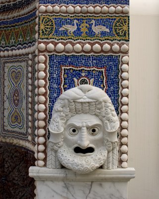 8261gettyvilla2.jpg