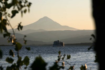 River cruise ship and Mount Hood
