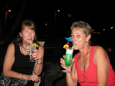 Susna & Shelley Bar drinks