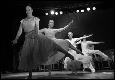 Rong Tao and Dancers (China/UK)