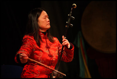 Ling Peng, Erhu