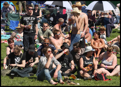 The Sunday 'Morning' Main Stage Crowd