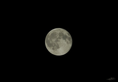 Luna, Nikkor 70/200VR  a 200mm