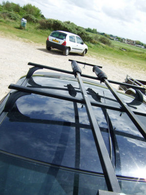 Having a close look at Cliff's roof rack